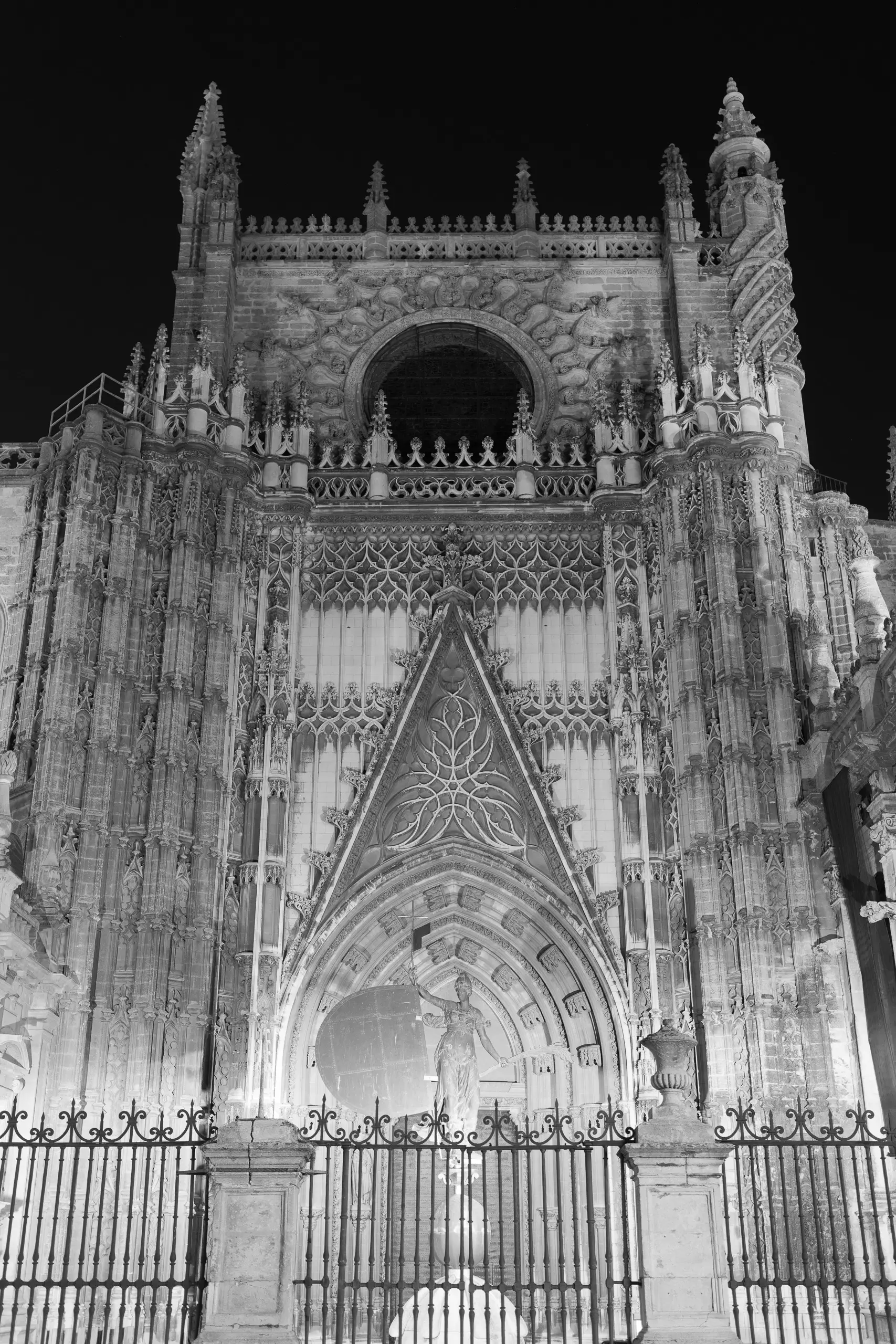 Architecture & Cityscapes — 18